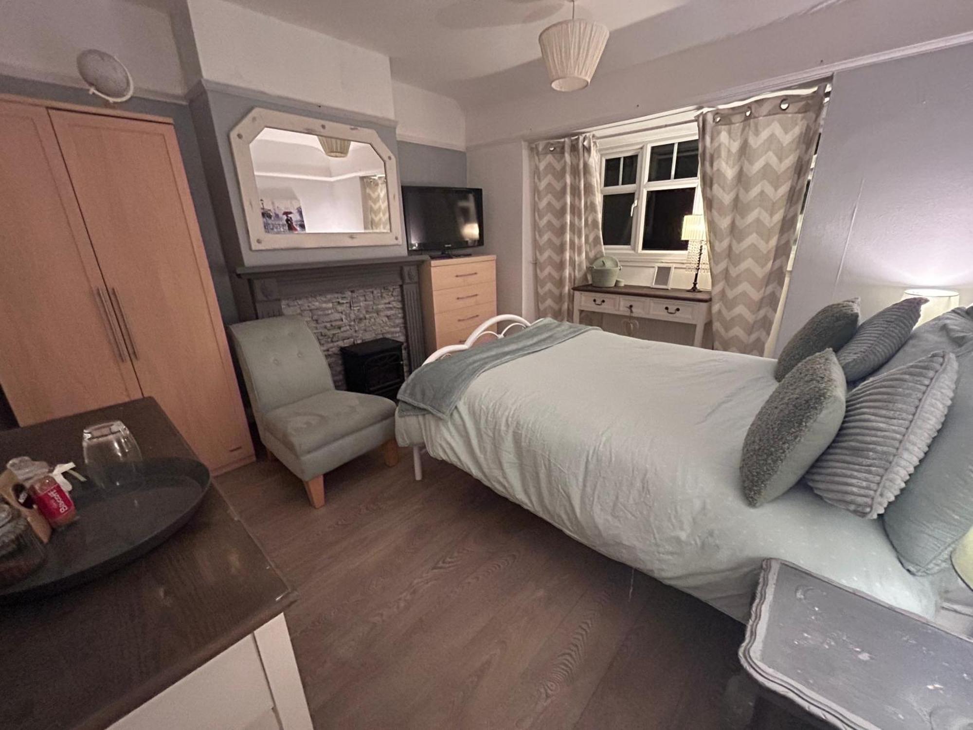 Redditch Rest Near Town Centre & Transport Links Apartment Exterior photo